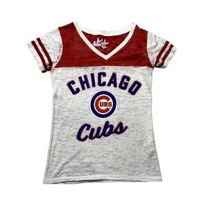 Touch by Alyssa Milano Womens S Red & White V-Neck Chicago Cubs T-Shirt